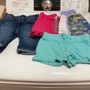 4 pairs of preowned girls shorts